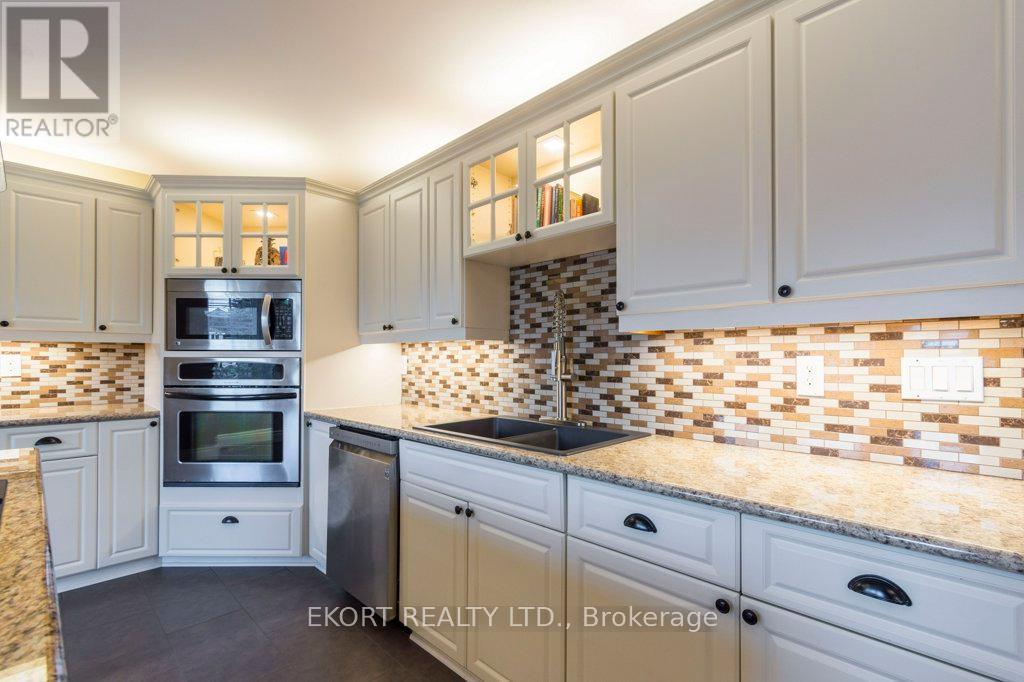 Photo 14 of 24 Kaiser Court, Belleville ON