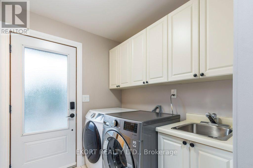 Photo 29 of 24 Kaiser Court, Belleville ON