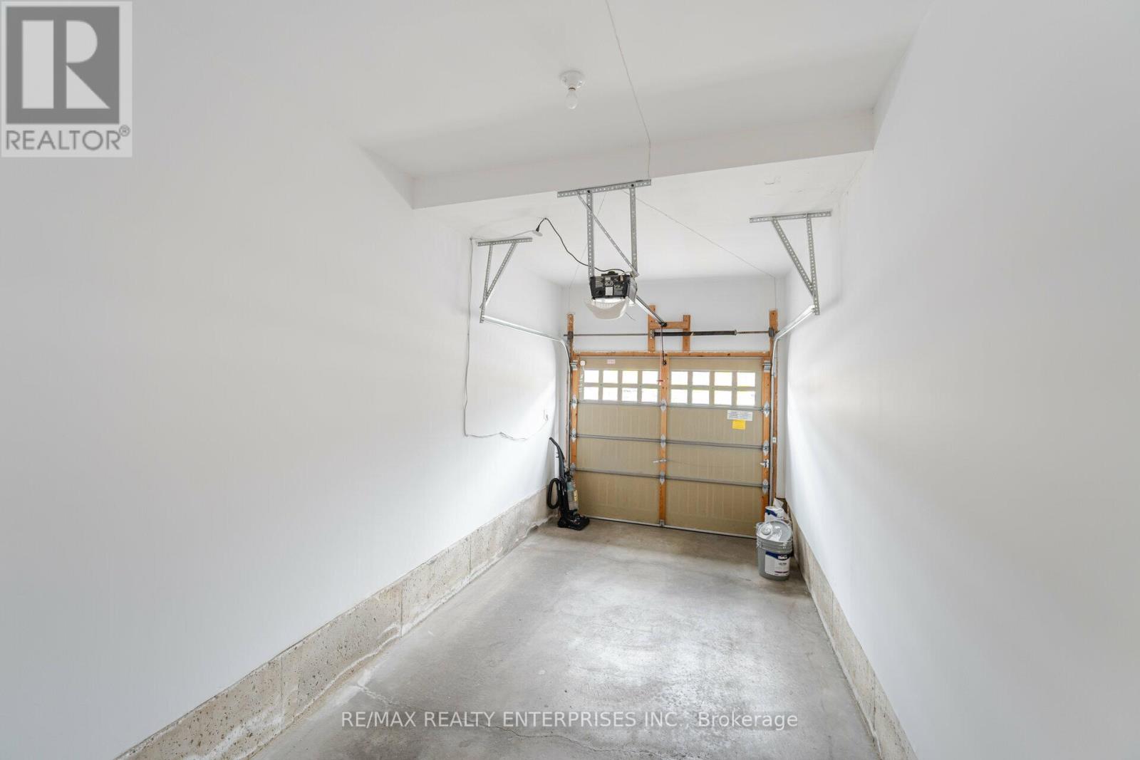 Photo 5 of 3 4 3375 Thomas Street, Mississauga ON