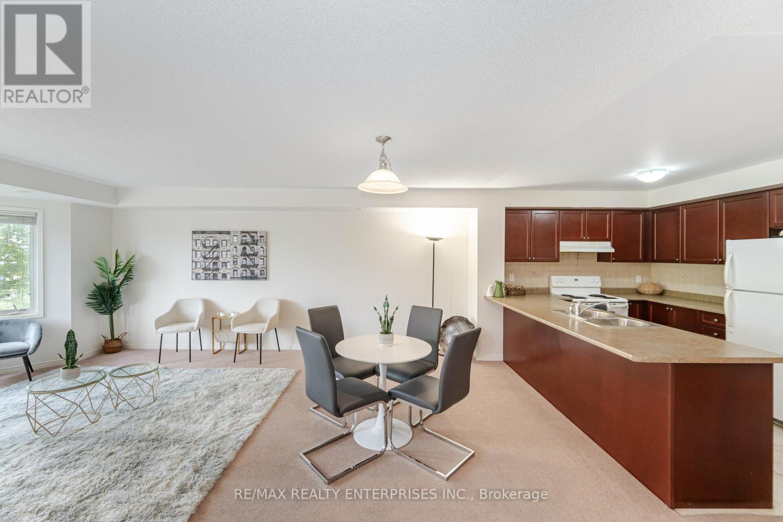 Photo 15 of 3 4 3375 Thomas Street, Mississauga ON