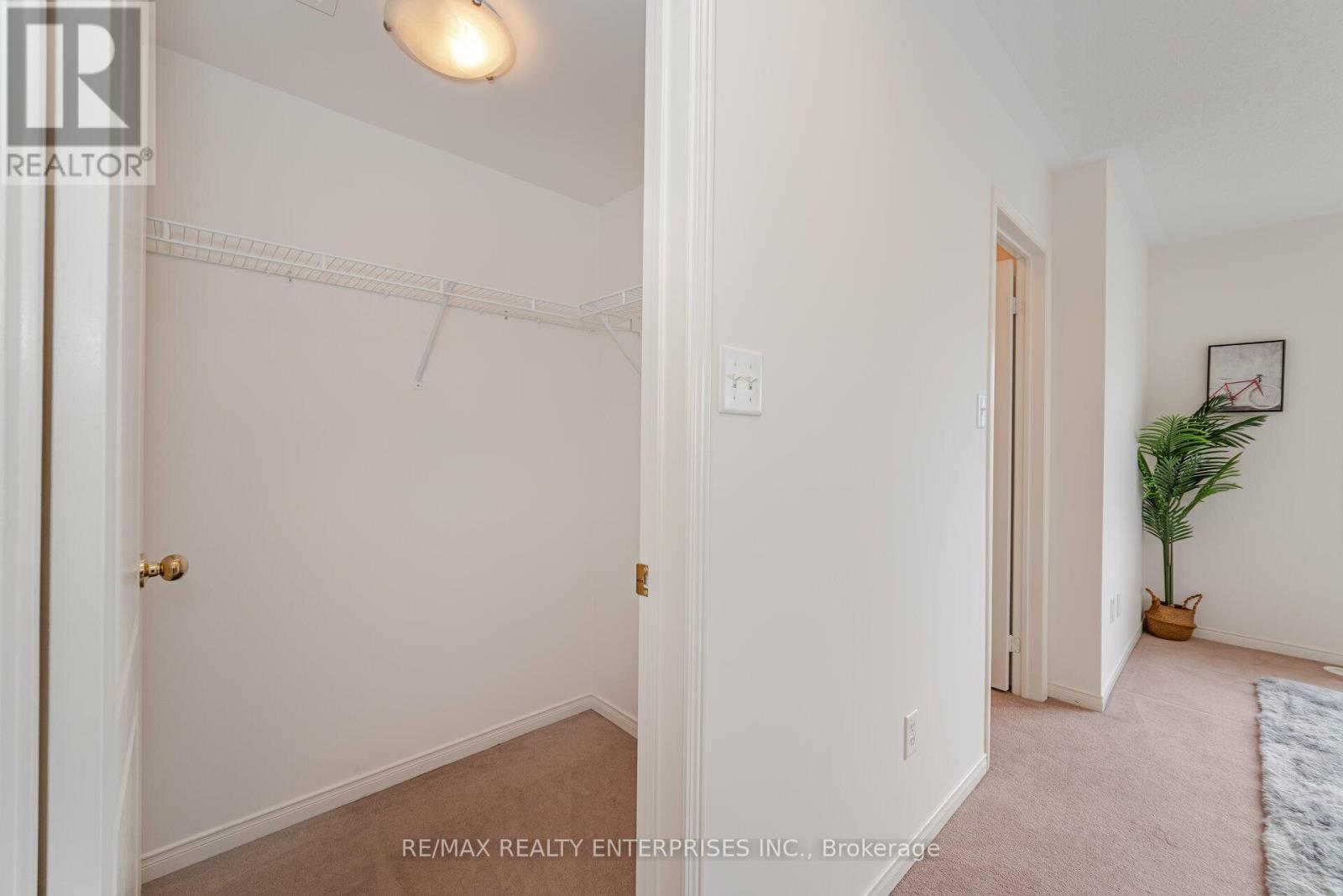 Photo 24 of 3 4 3375 Thomas Street, Mississauga ON