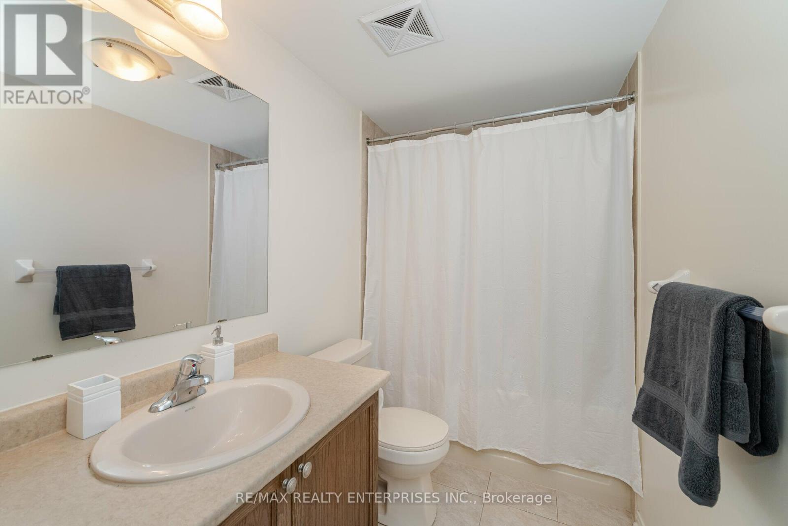 Photo 33 of 3 4 3375 Thomas Street, Mississauga ON