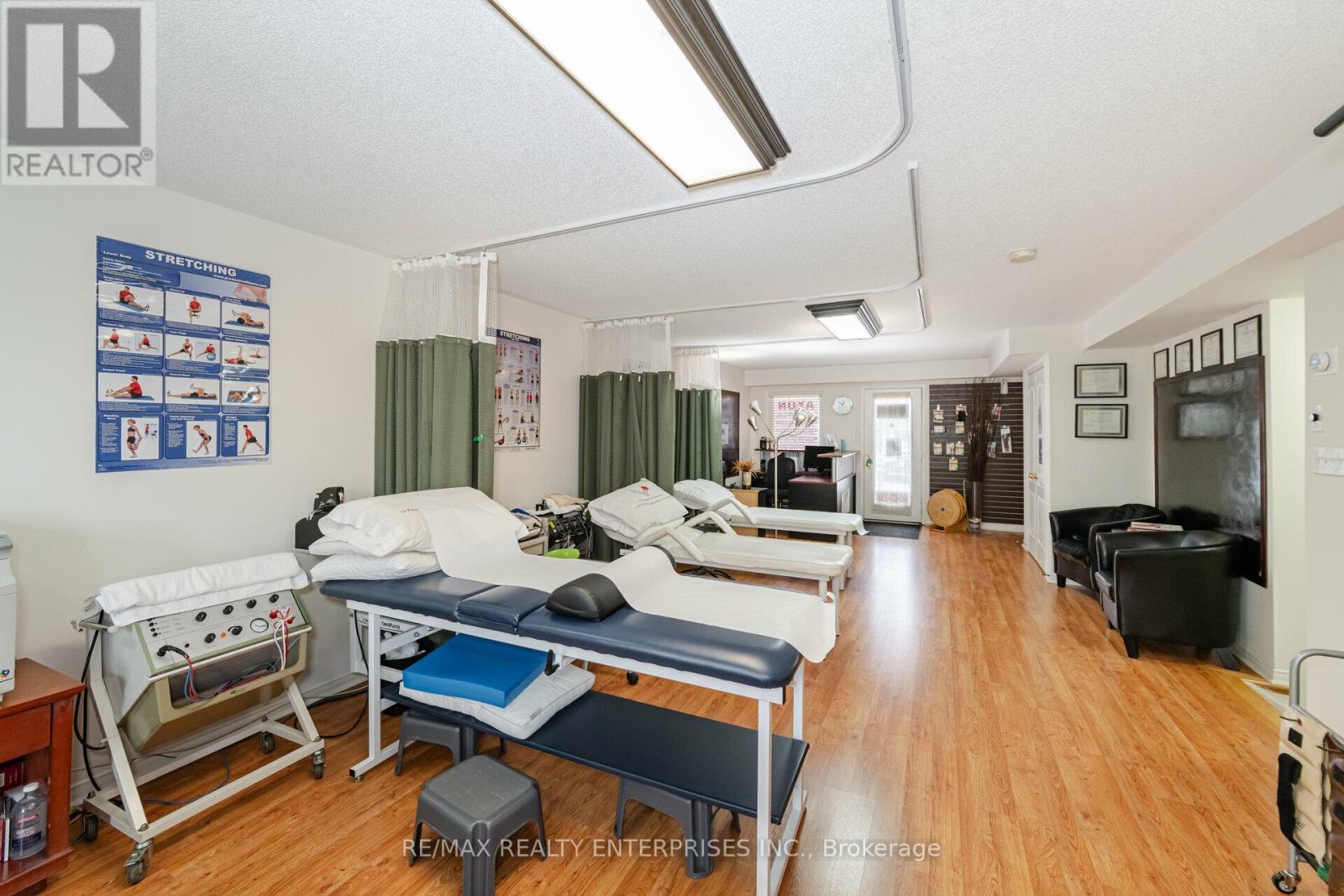 Photo 22 of 3 4 3375 Thomas Street, Mississauga ON