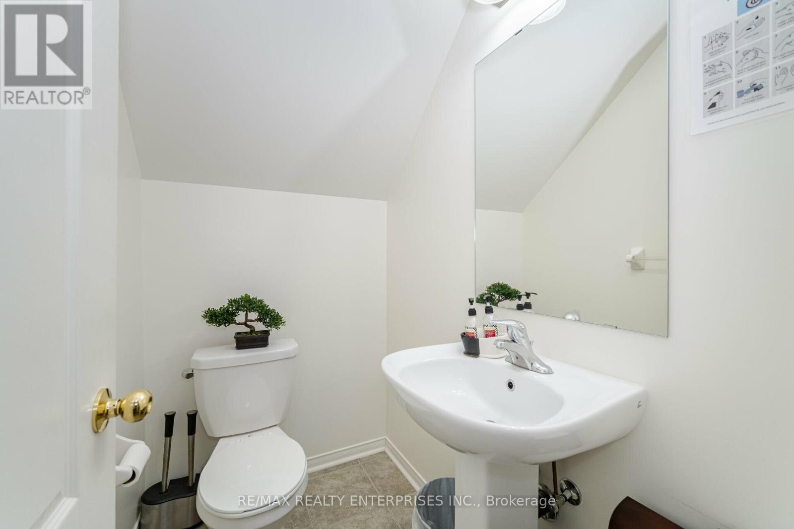 Photo 30 of 3 4 3375 Thomas Street, Mississauga ON