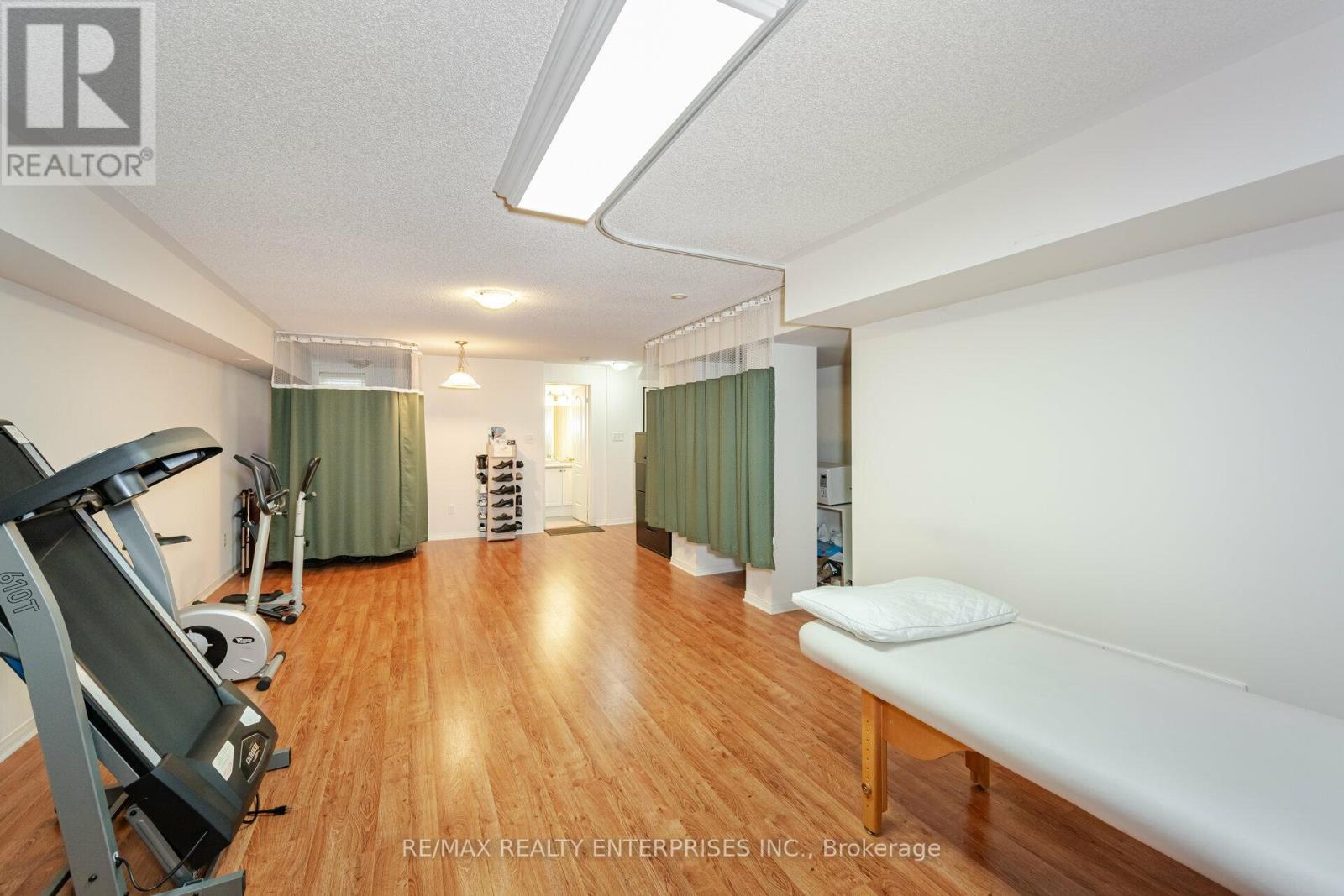 Photo 31 of 3 4 3375 Thomas Street, Mississauga ON