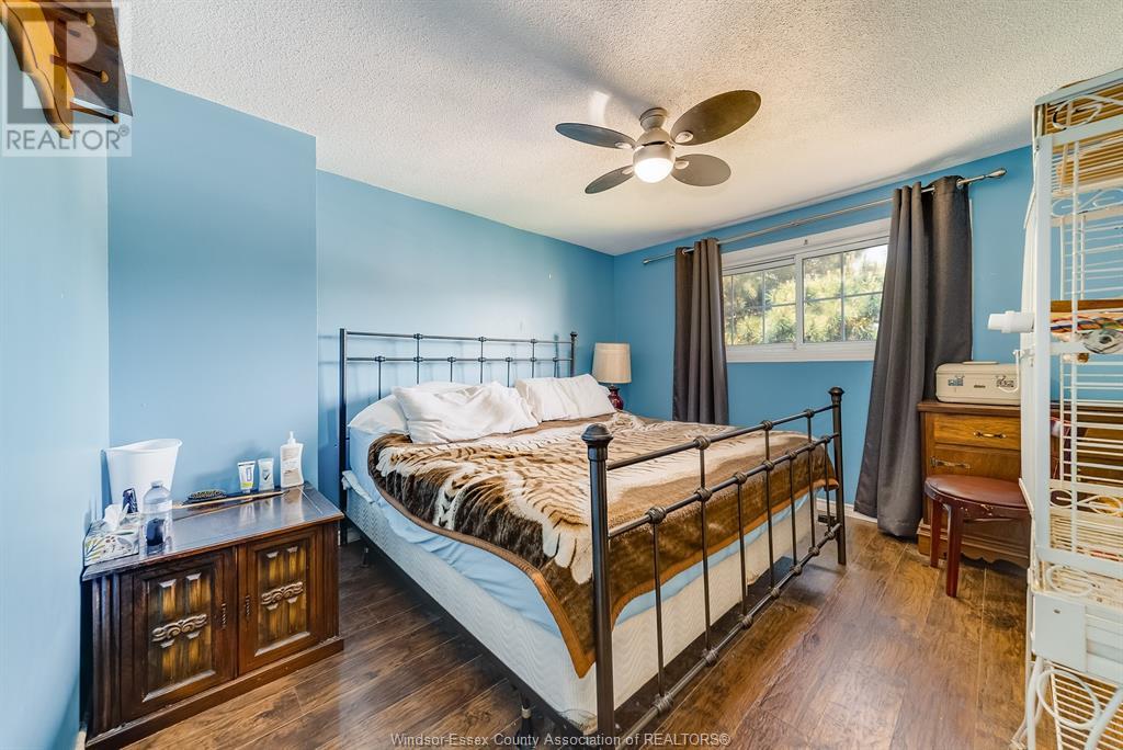 Photo 7 of 8060 Molnar Crescent, Windsor ON
