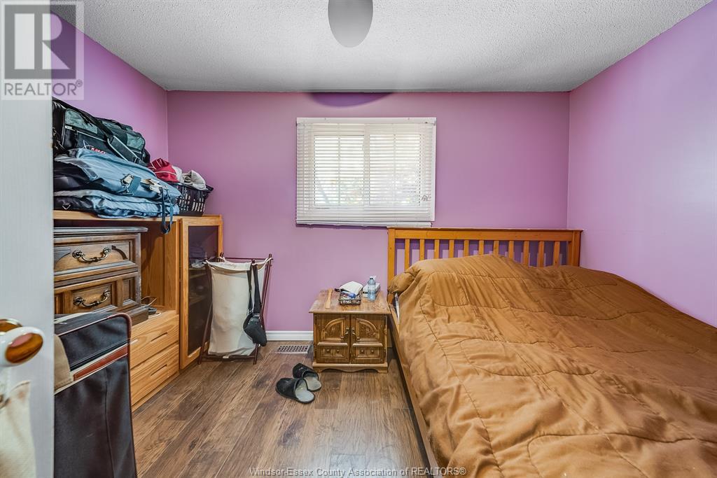 Photo 27 of 8060 Molnar Crescent, Windsor ON
