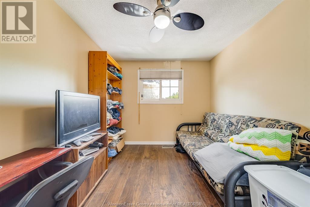 Photo 38 of 8060 Molnar Crescent, Windsor ON