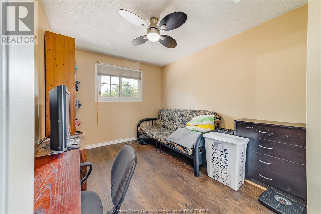 Photo 29 of 8060 Molnar Crescent, Windsor ON