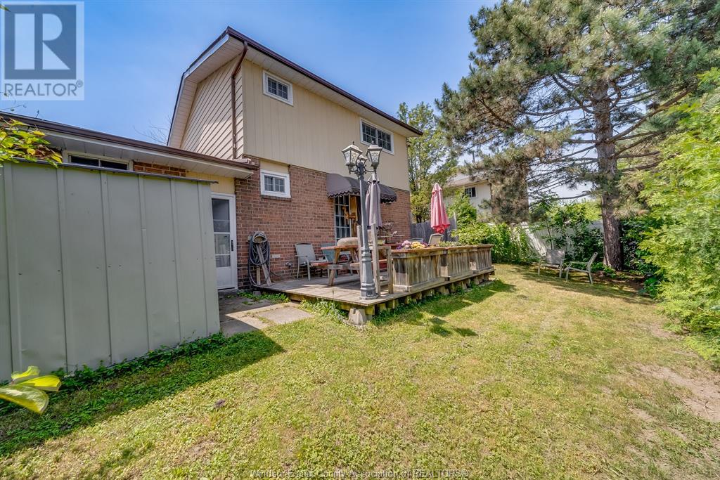 Photo 12 of 8060 Molnar Crescent, Windsor ON