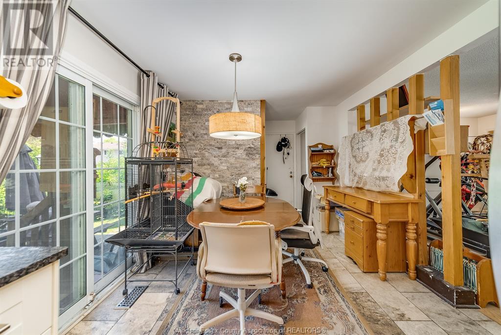 Photo 15 of 8060 Molnar Crescent, Windsor ON