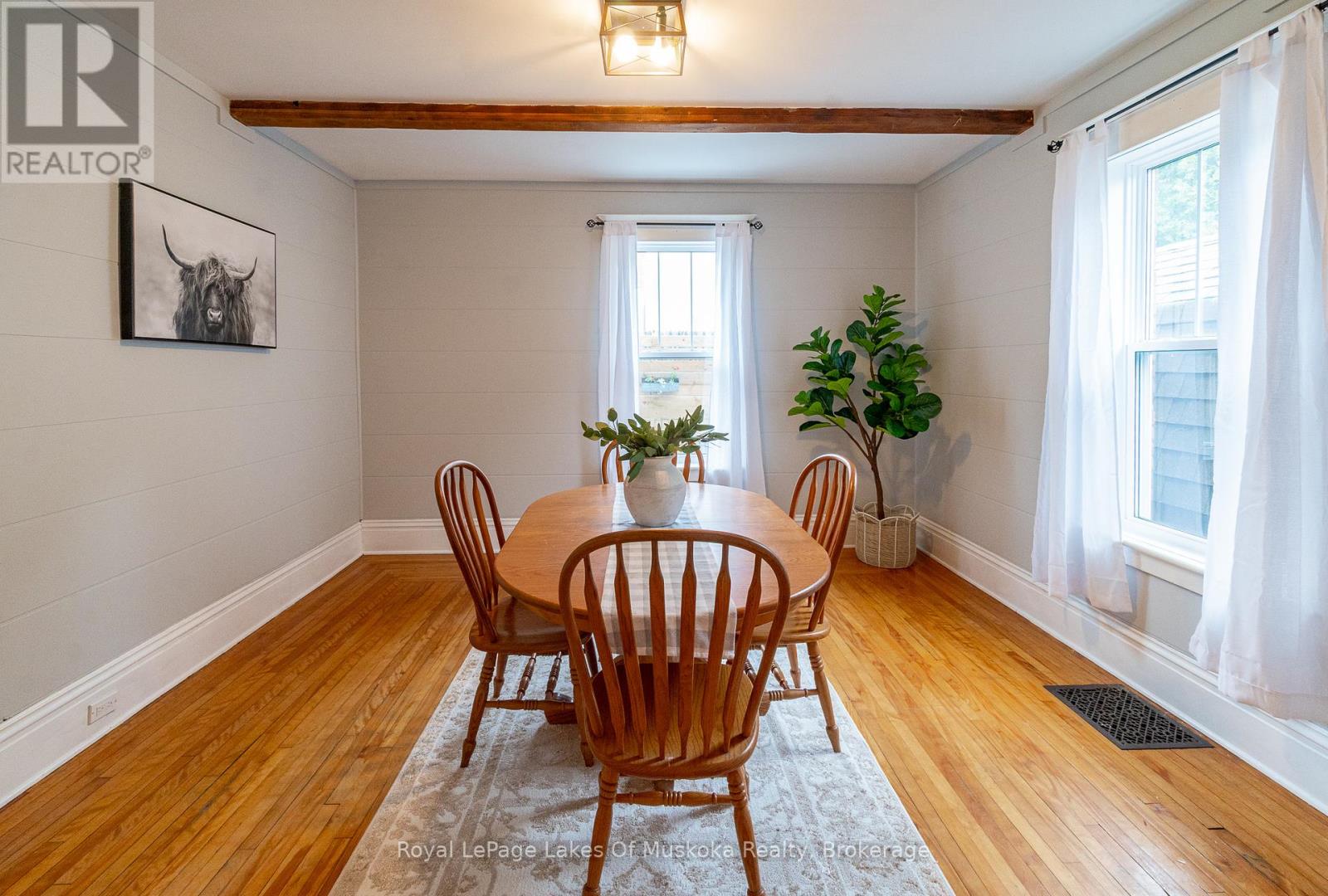 Photo 14 of 15 Lorne Street S, Huntsville ON