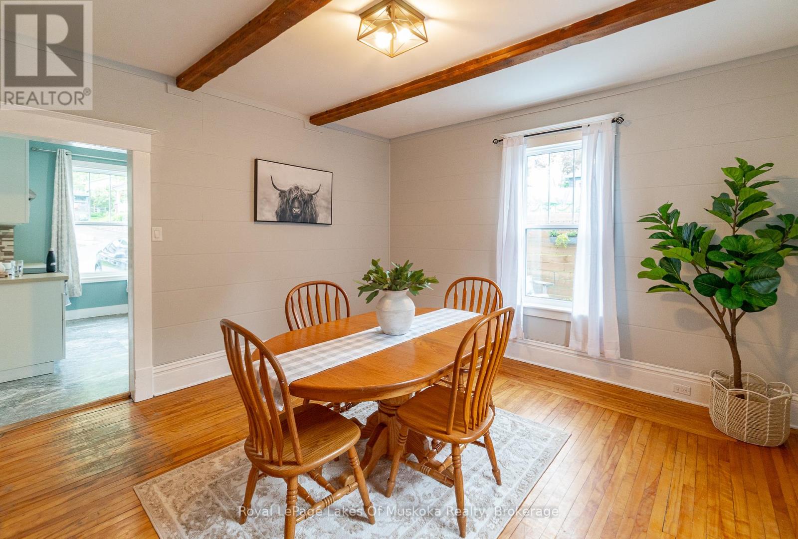 Photo 16 of 15 Lorne Street S, Huntsville ON