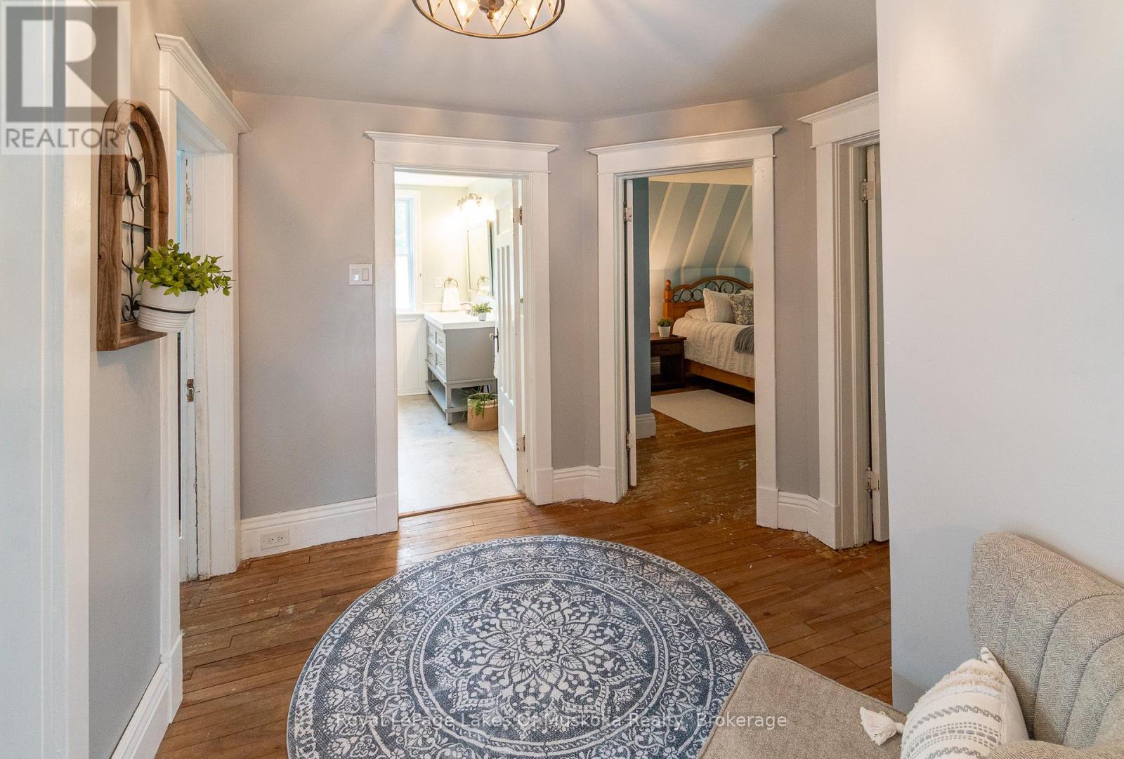 Photo 25 of 15 Lorne Street S, Huntsville ON