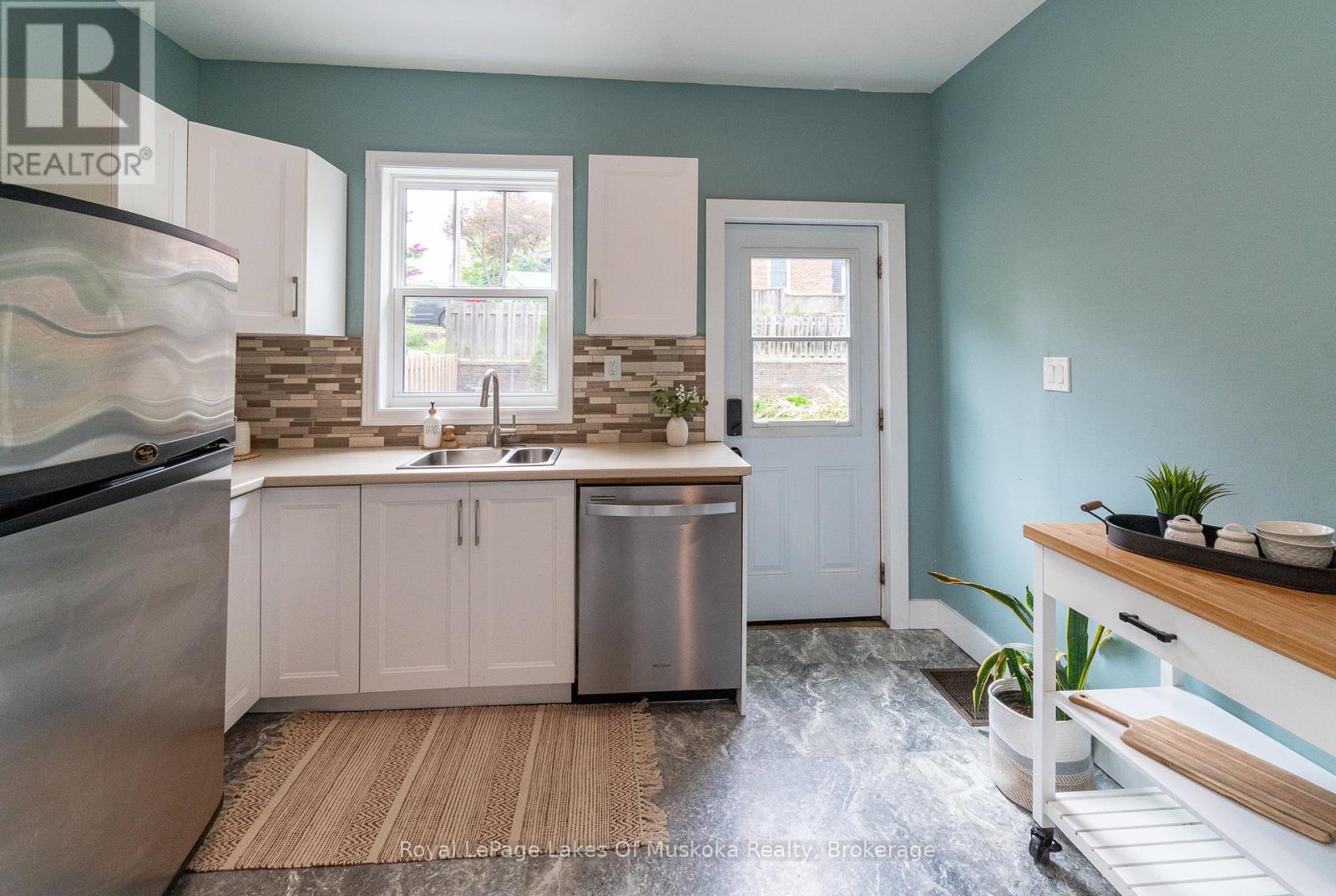 Photo 23 of 15 Lorne Street S, Huntsville ON