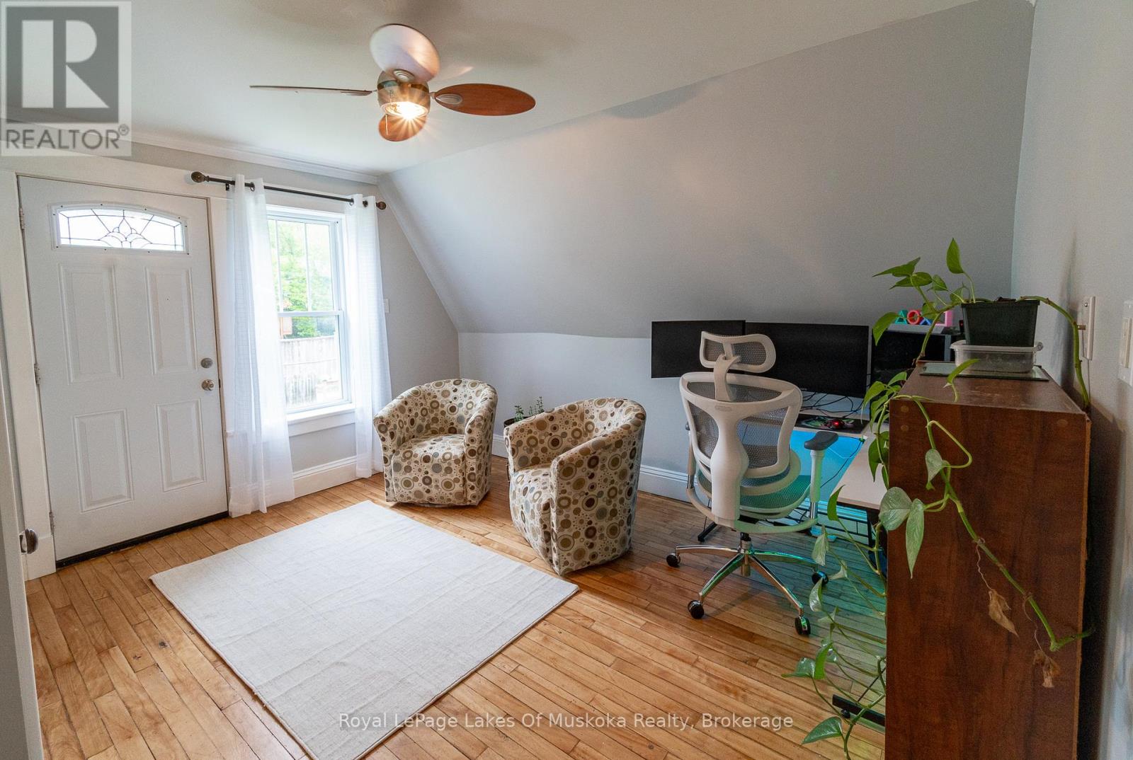 Photo 30 of 15 Lorne Street S, Huntsville ON