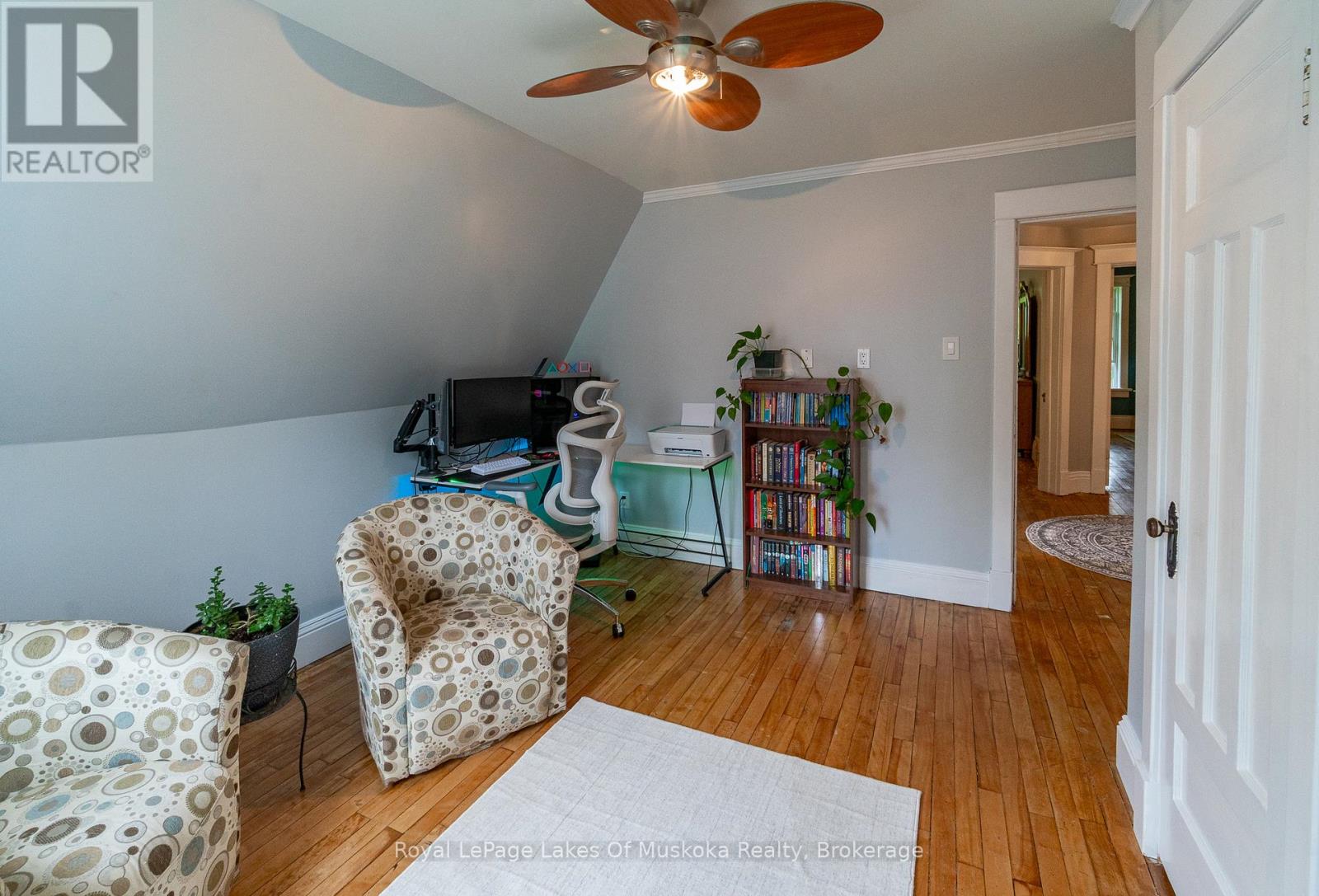 Photo 32 of 15 Lorne Street S, Huntsville ON