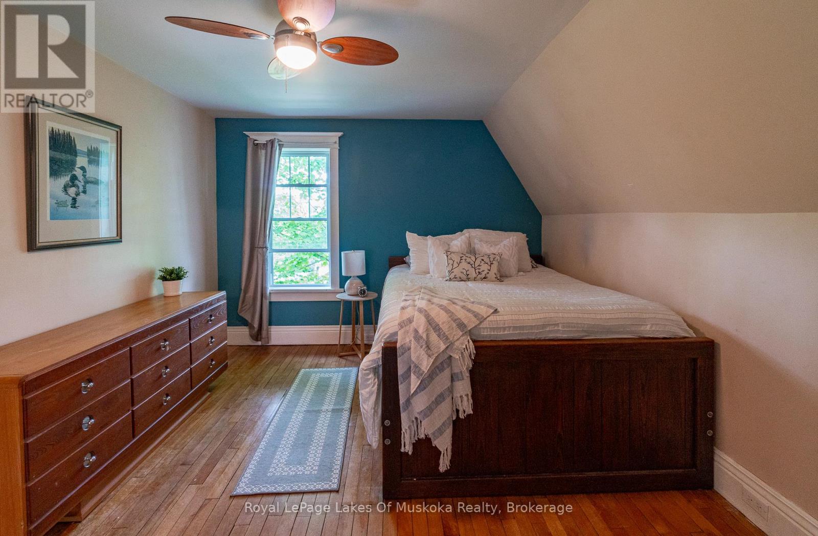 Photo 34 of 15 Lorne Street S, Huntsville ON