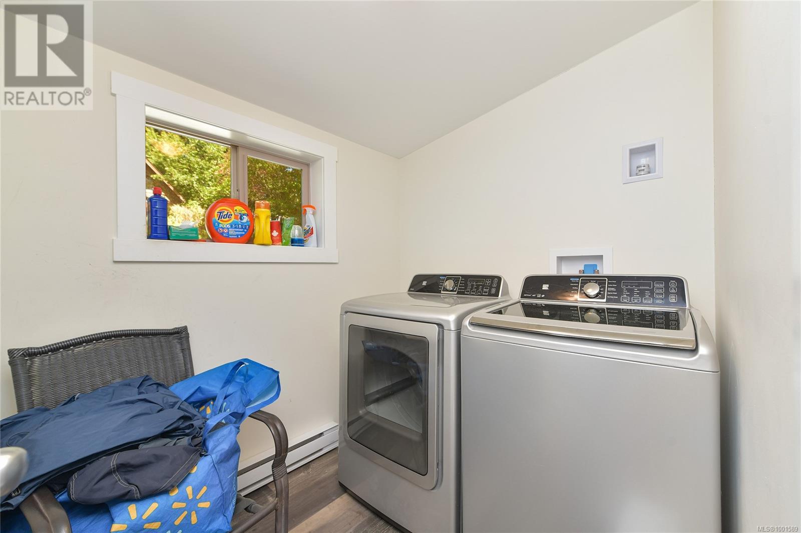Photo 17 of 2874 Leigh Rd, Langford BC