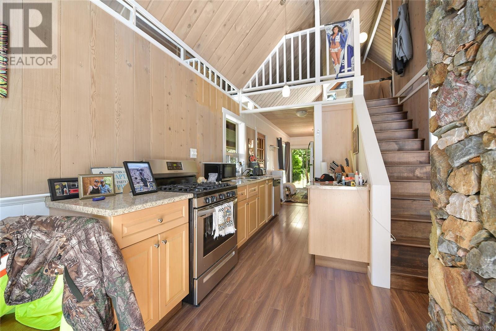 Photo 7 of 2874 Leigh Rd, Langford BC