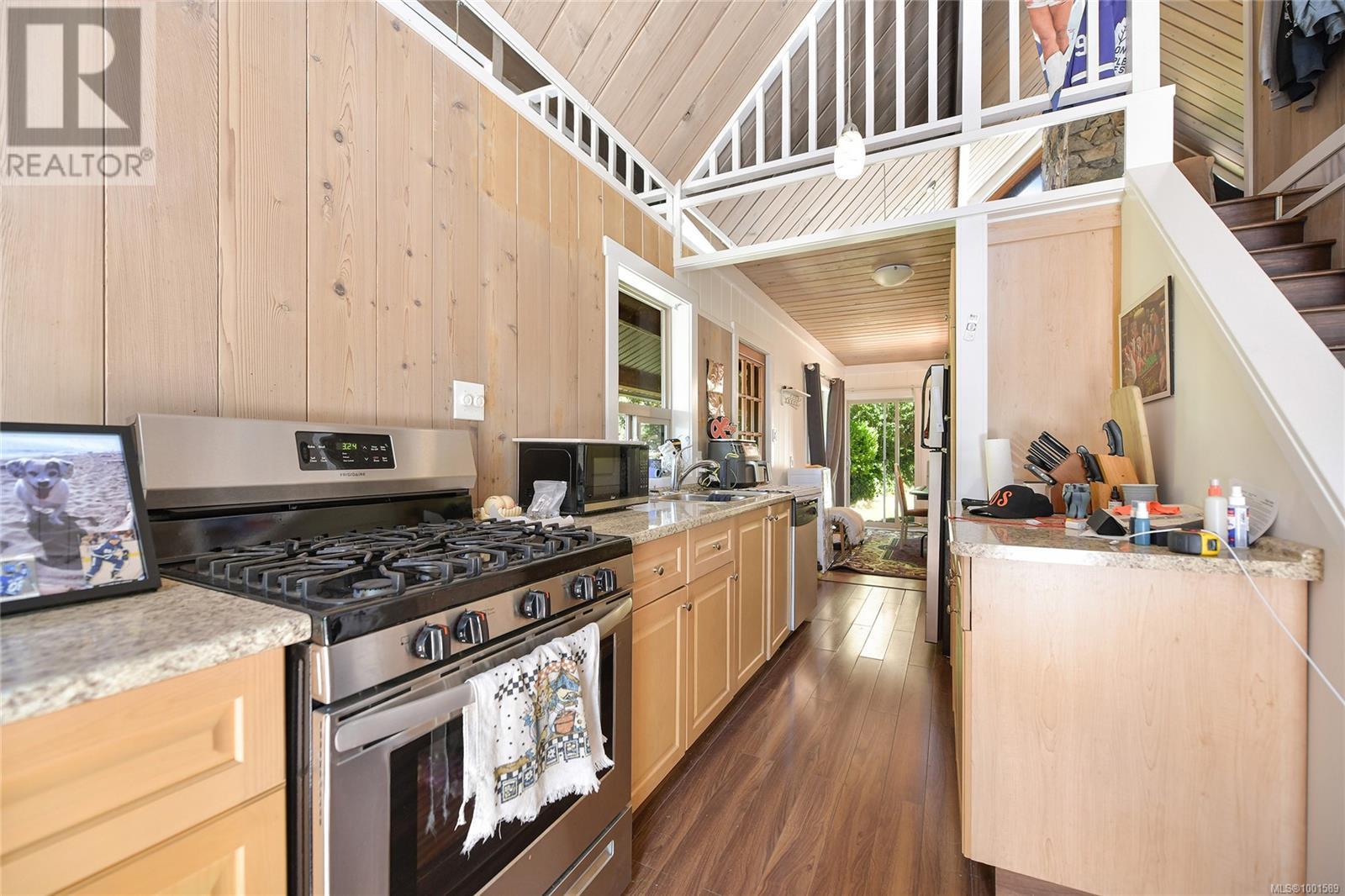 Photo 9 of 2874 Leigh Rd, Langford BC