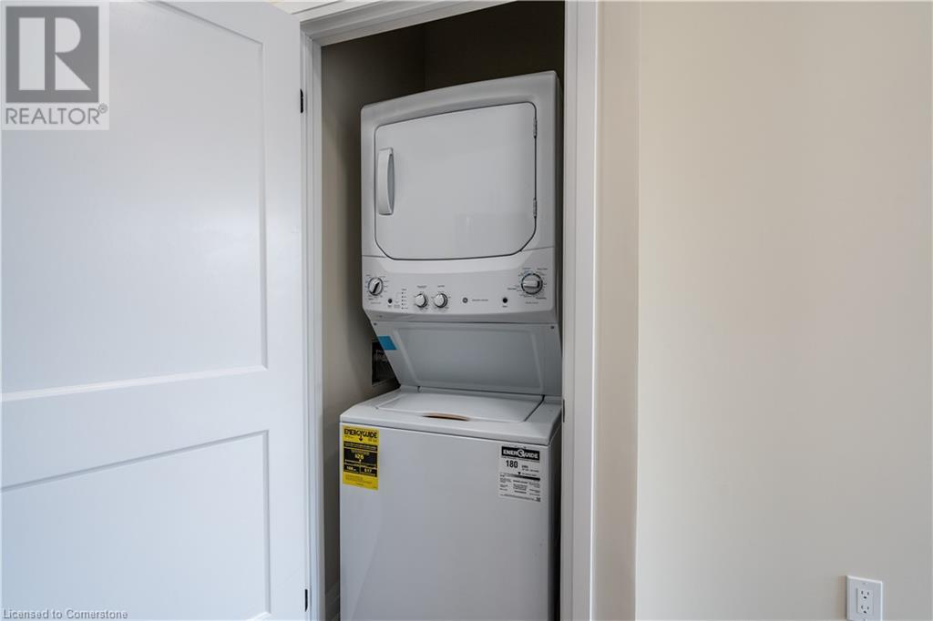 Photo 6 of 732 Eleventh Avenue Unit B, Hamilton ON