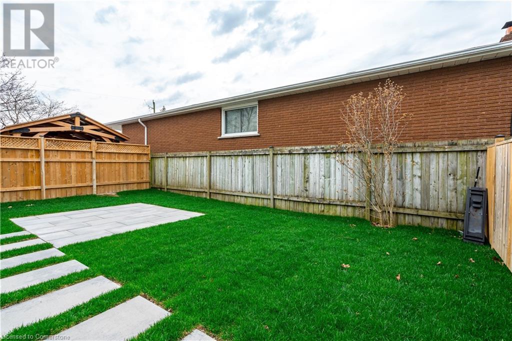 Photo 10 of 732 Eleventh Avenue Unit B, Hamilton ON