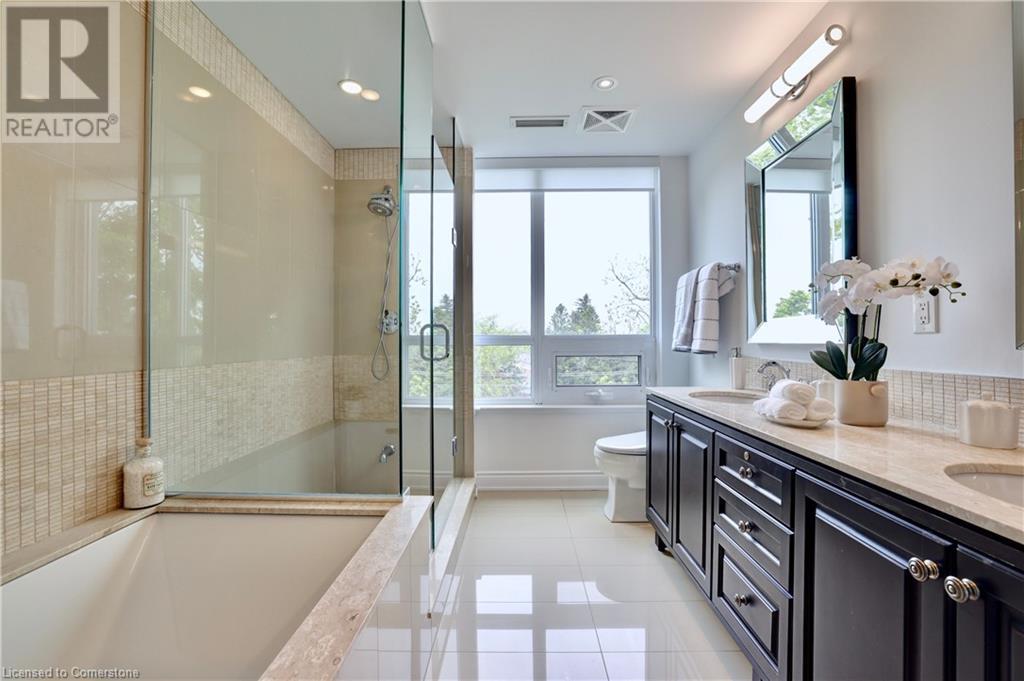 Photo 15 of 3500 Lakeshore Road W Unit 601, Oakville ON