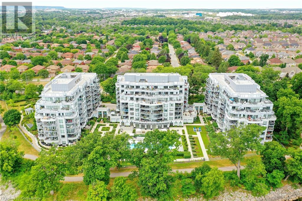 Photo 2 of 3500 Lakeshore Road W Unit 601, Oakville ON