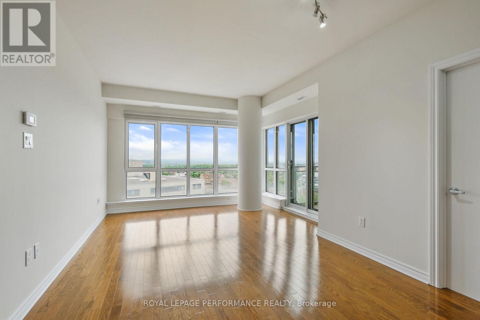 Photo 12 of 1807 70 Landry Street, Ottawa ON