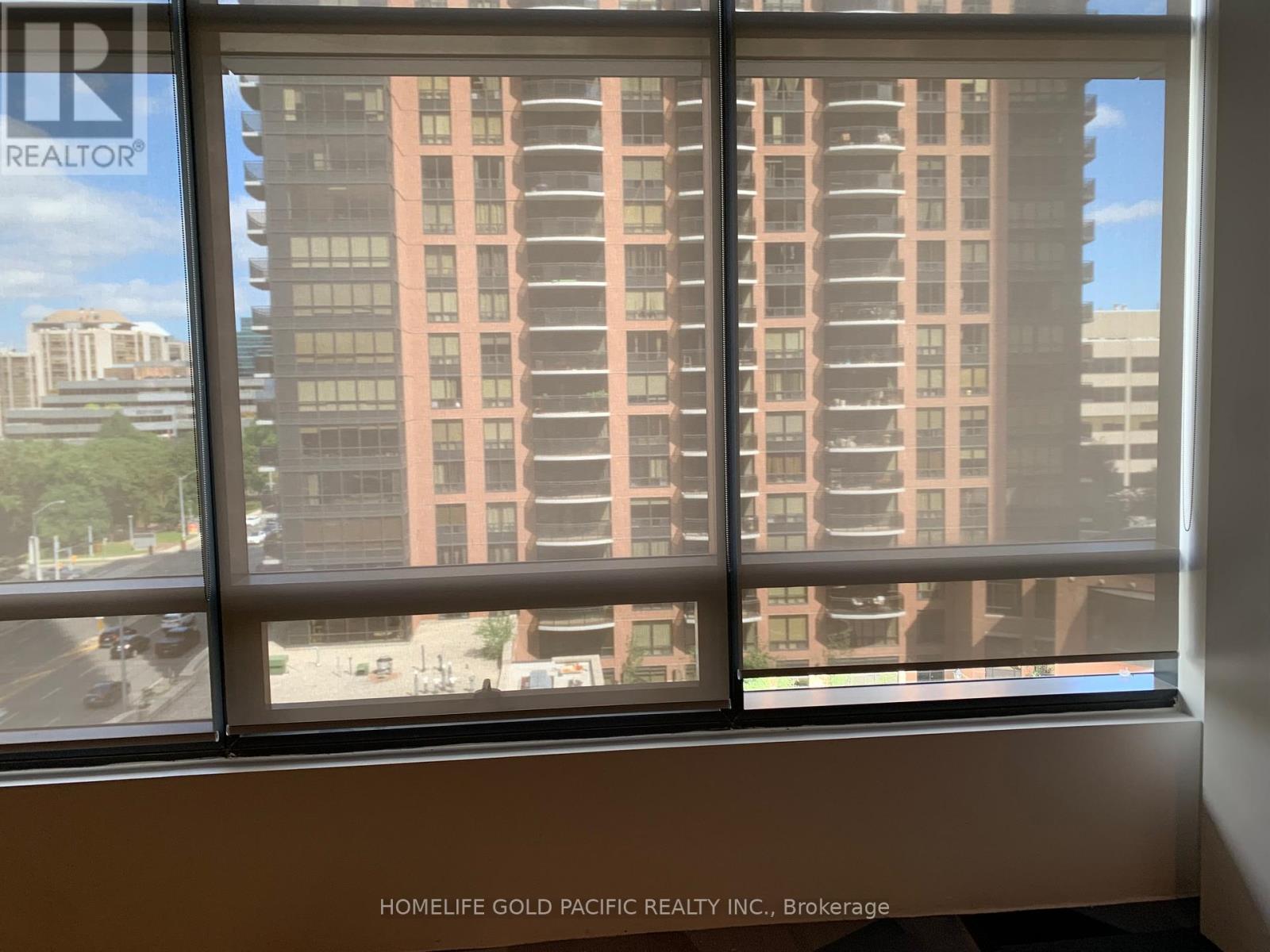 Photo 2 of 404 4789 Yonge Street, Toronto ON
