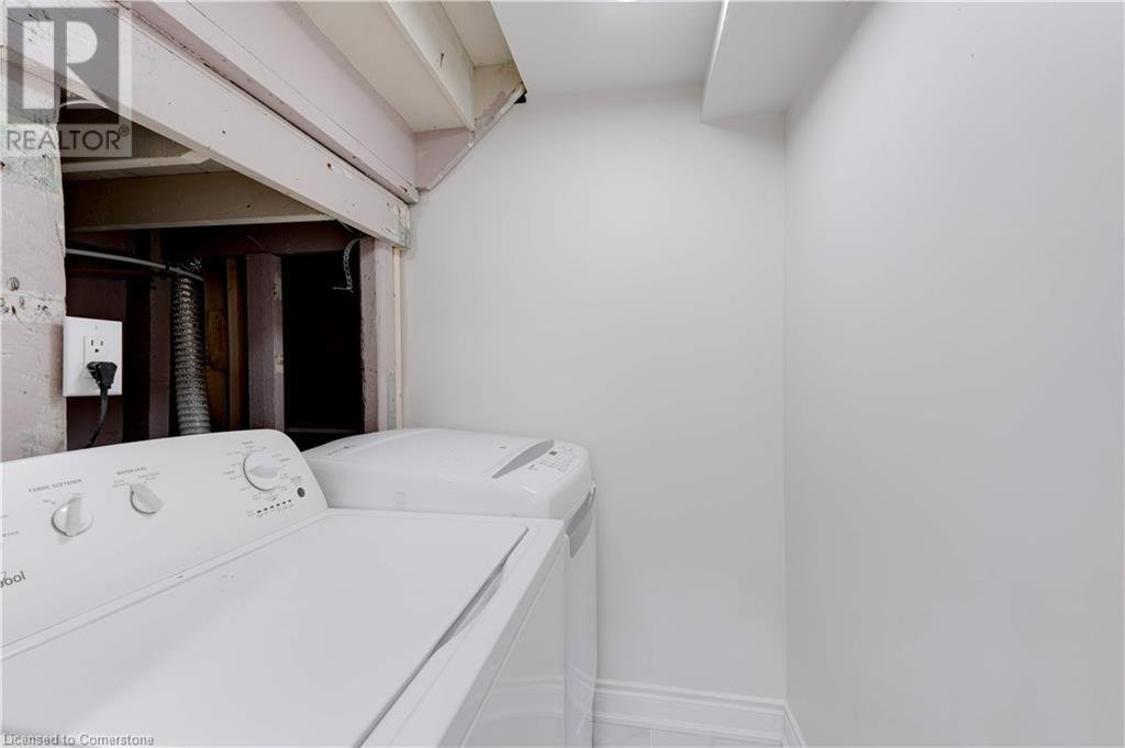 Photo 14 of 662 Harriet Street, Welland ON