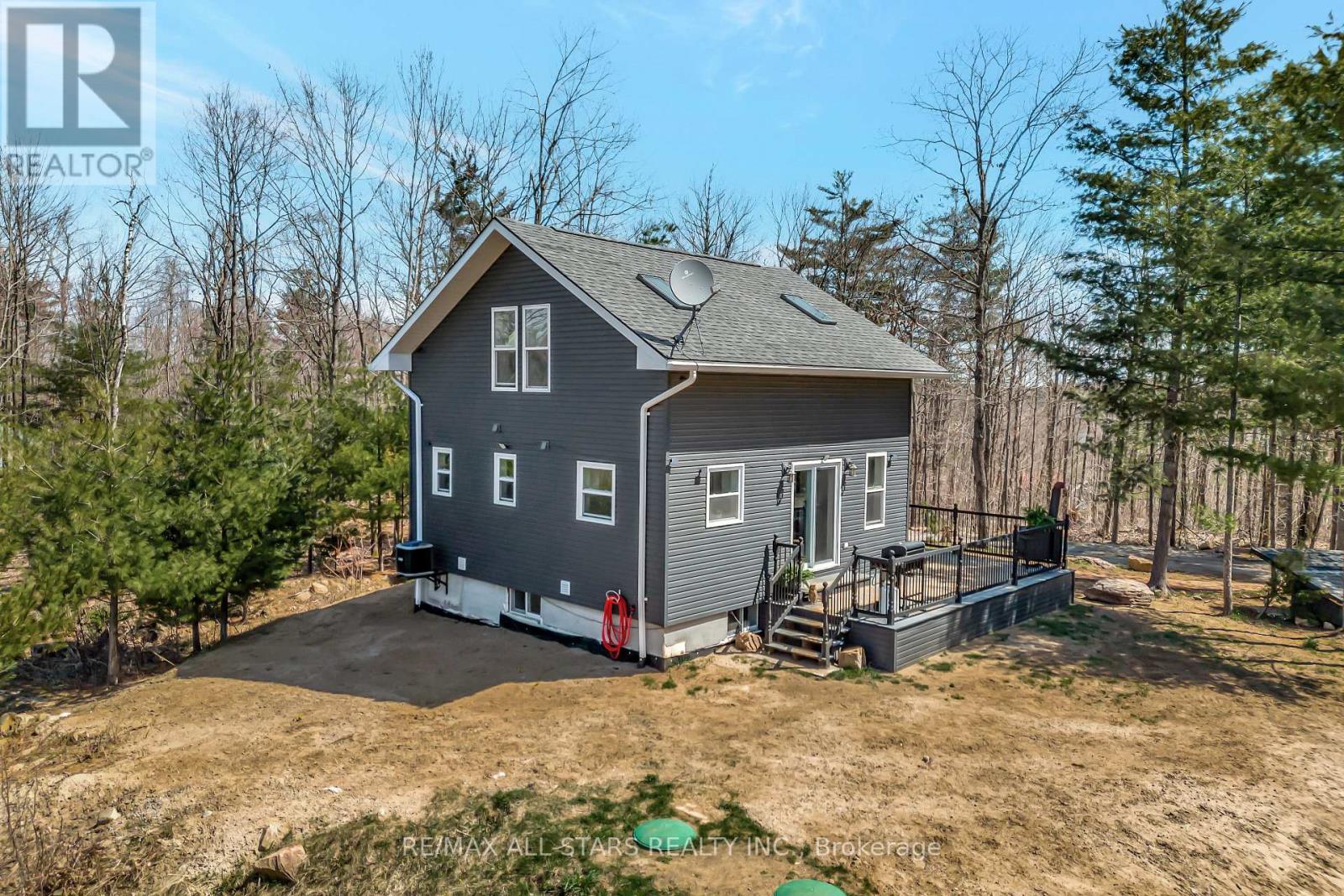 Photo 4 of 1295 Deep Bay Road, Minden Hills ON