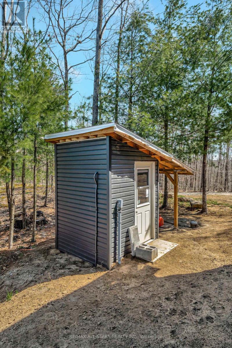 Photo 6 of 1295 Deep Bay Road, Minden Hills ON