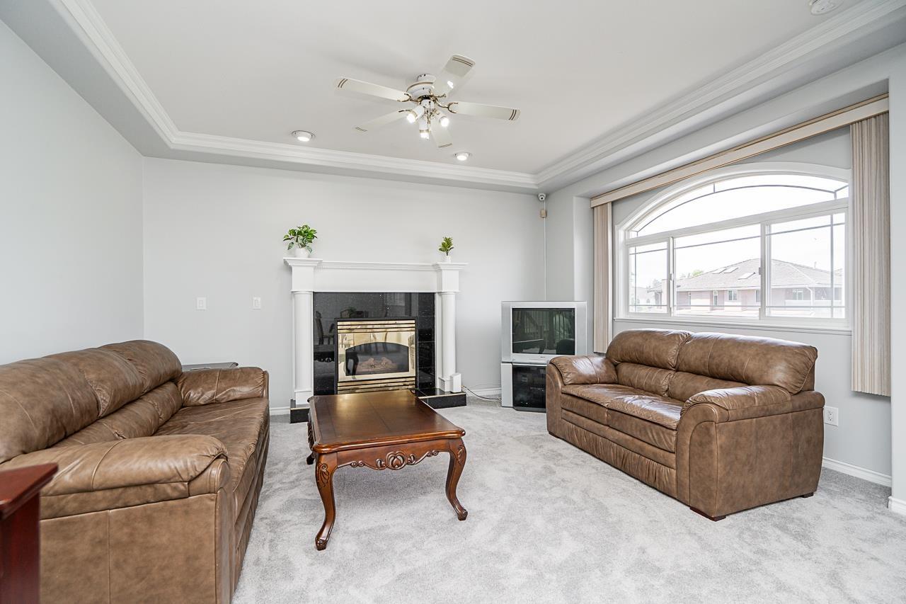 Photo 6 of 6928 127 A Street, Surrey BC