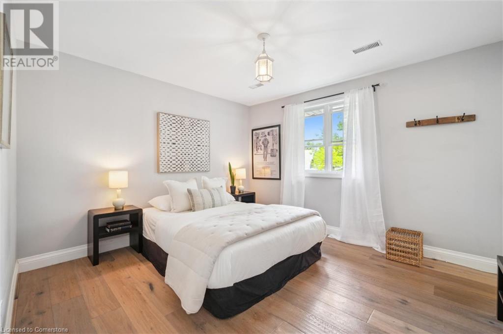 Photo 23 of 179 Shanley Terrace, Oakville ON