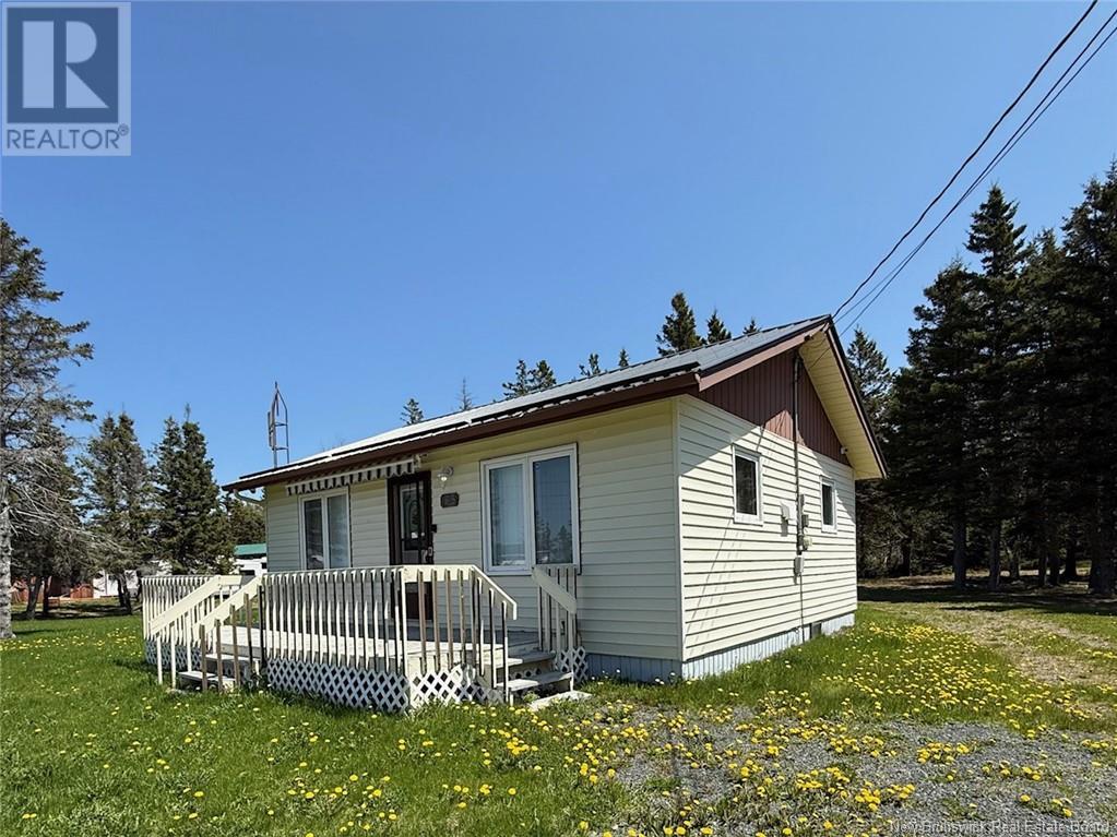 Photo 2 of 33 Allee Des Vacanciers, Pointecanot NB