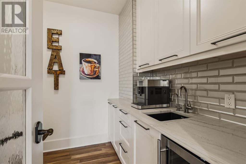 Single Family House for Sale in   Street SW Roxboro Calgary 