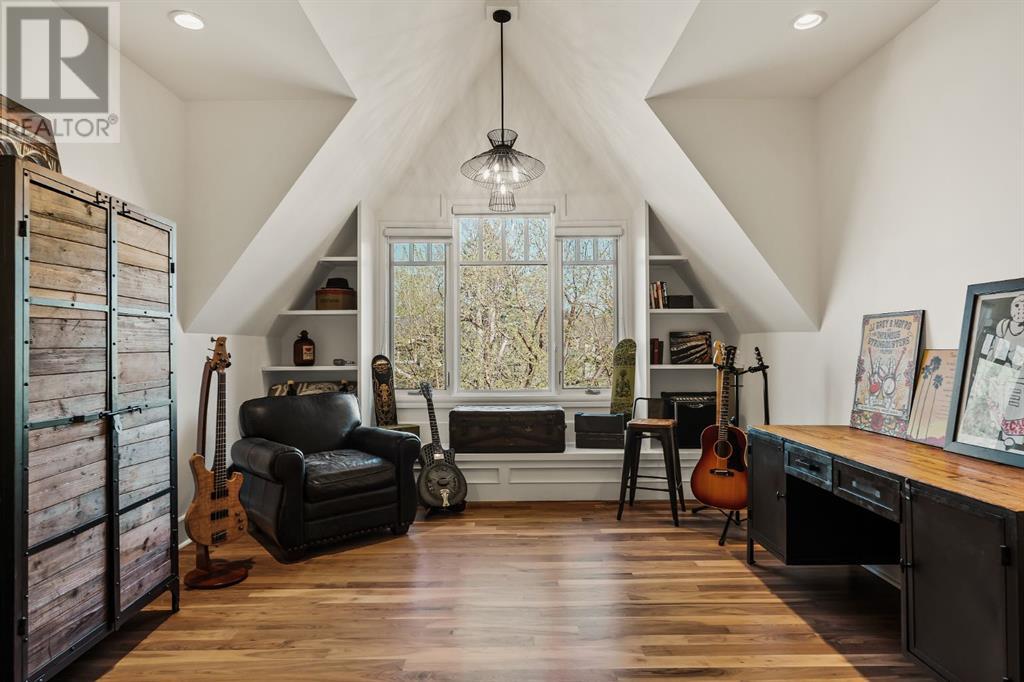 Single Family House for Sale in   Street SW Roxboro Calgary 