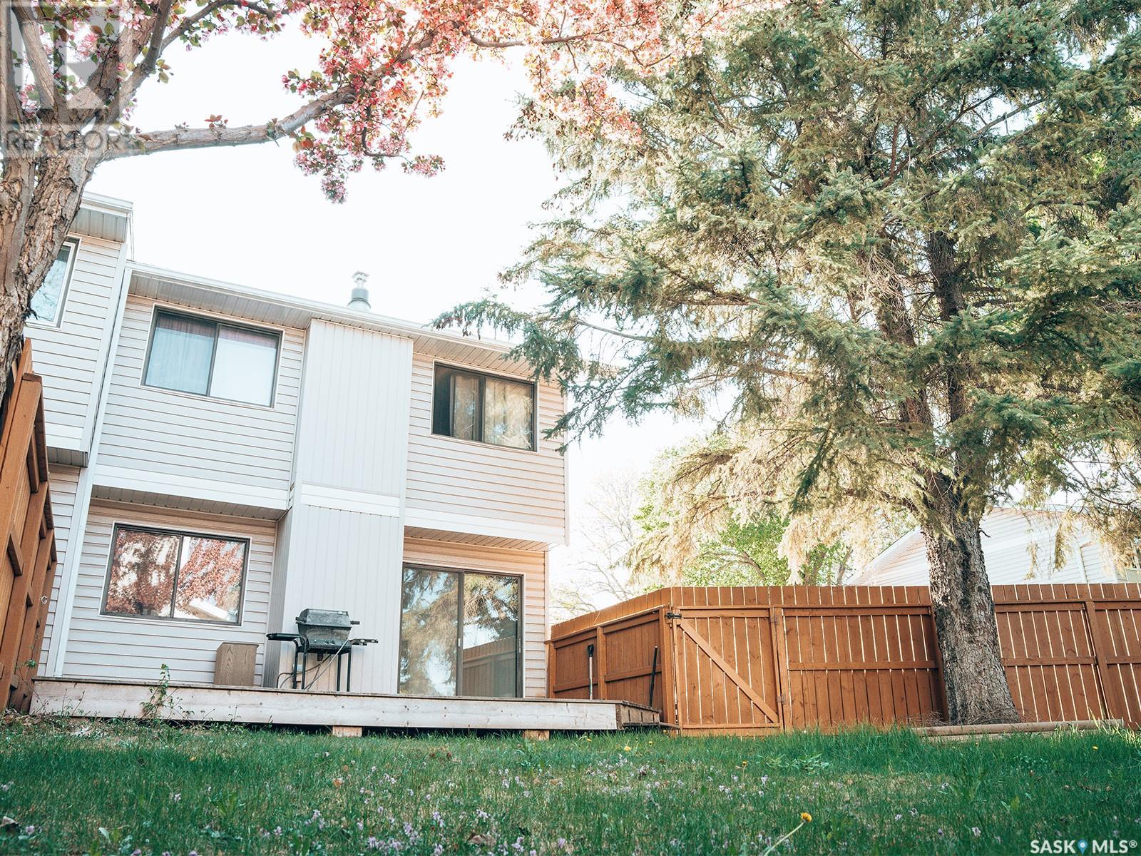 Single Family House 2 Level for Sale in   Haight CRESCENT Saskatoon 