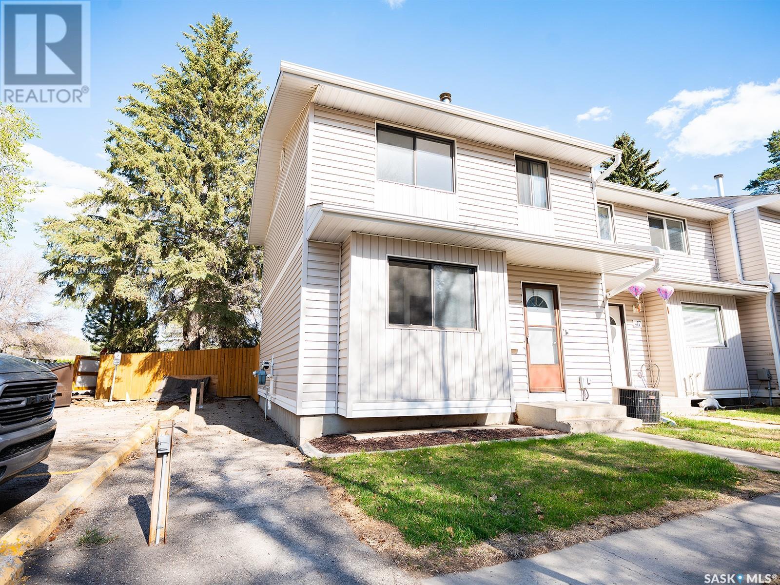 Single Family House 2 Level for Sale in   Haight CRESCENT Saskatoon 
