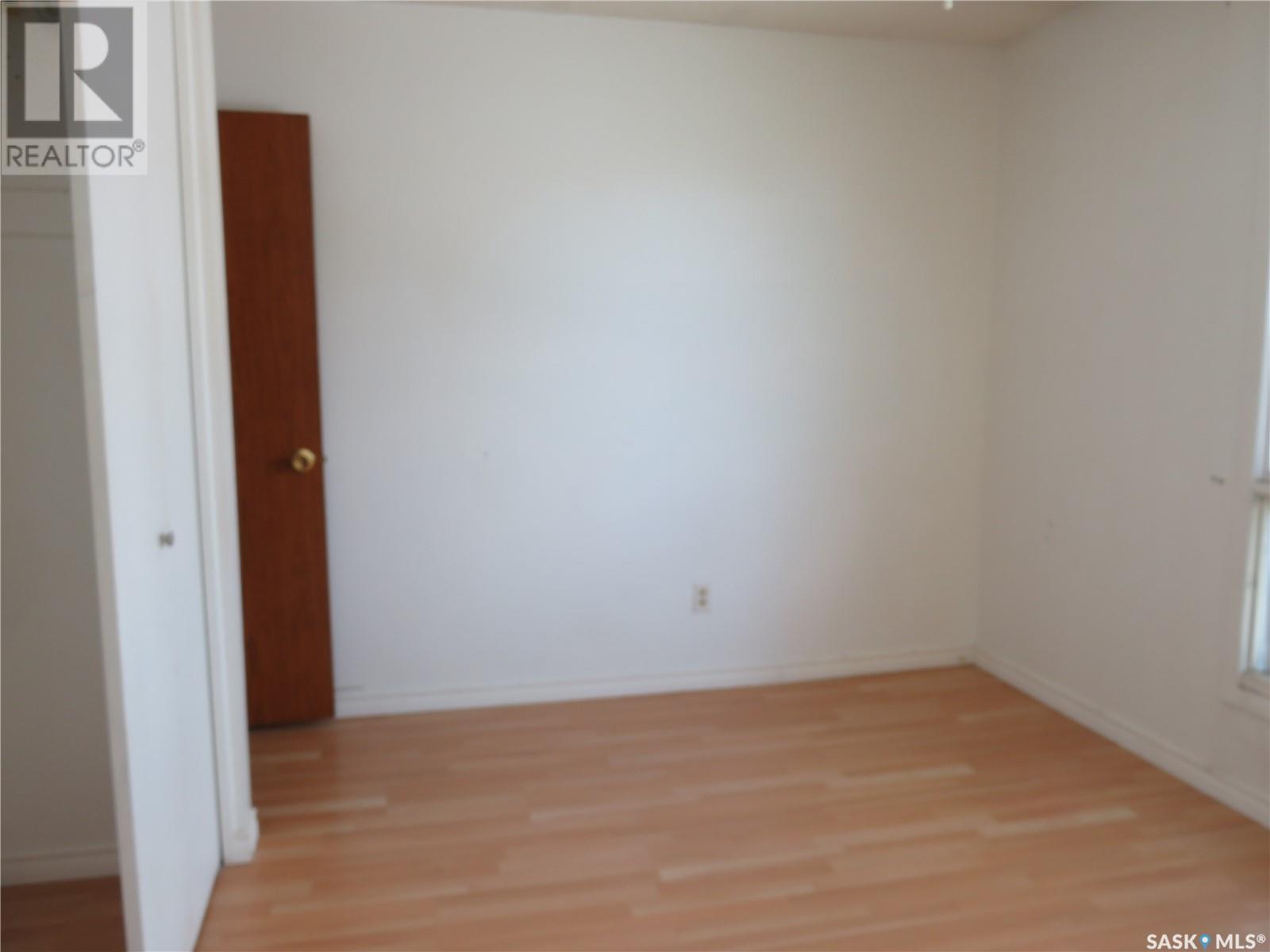 Photo 11 of 90 Turner Crescent, Regina SK