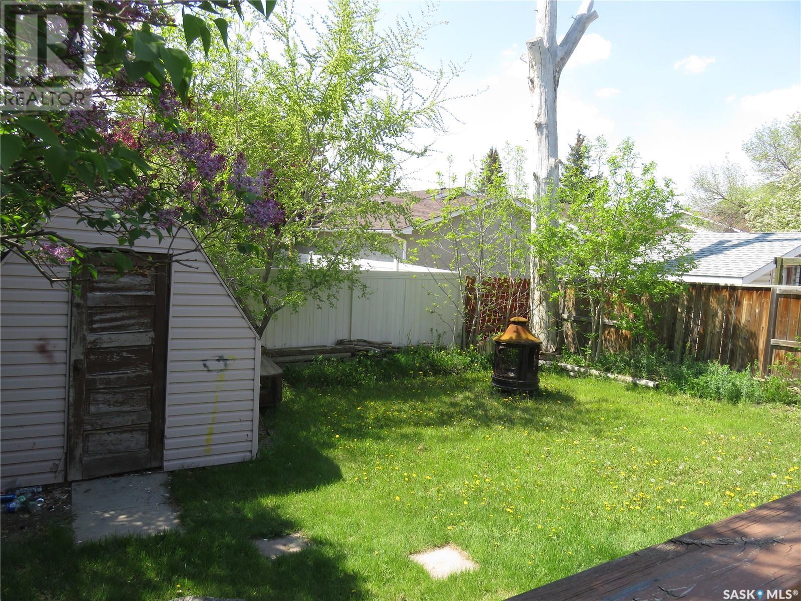 Photo 24 of 90 Turner Crescent, Regina SK