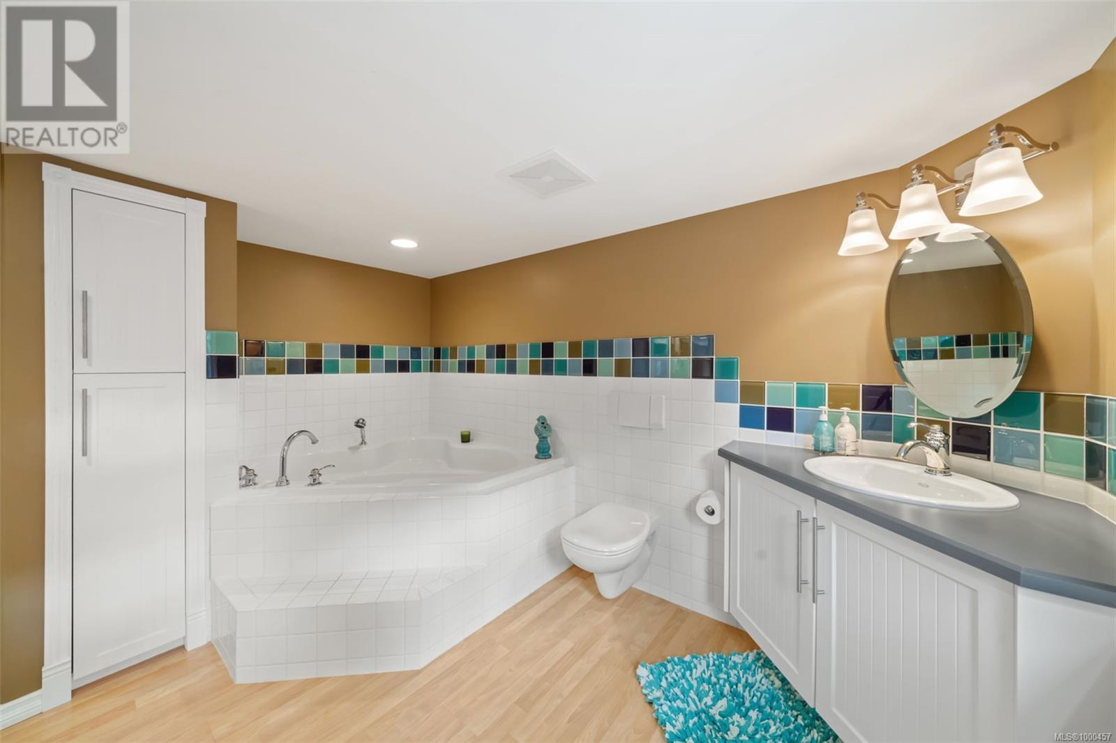 4980 Deer Park Trail, Metchosin