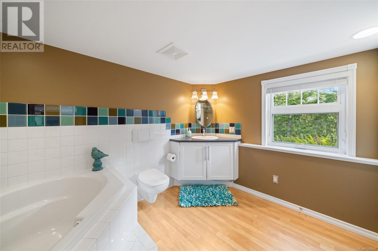 4980 Deer Park Trail, Metchosin
