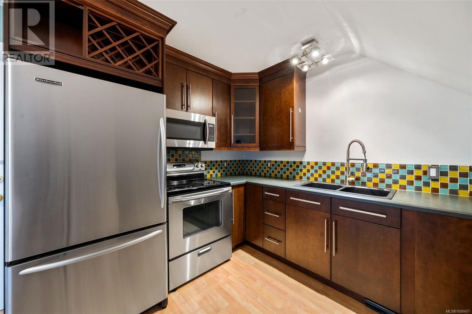 4980 Deer Park Trail, Metchosin