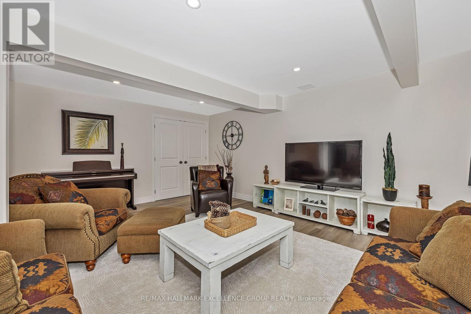 Photo 41 of 668 Cobalt Street, Clarencerockland ON