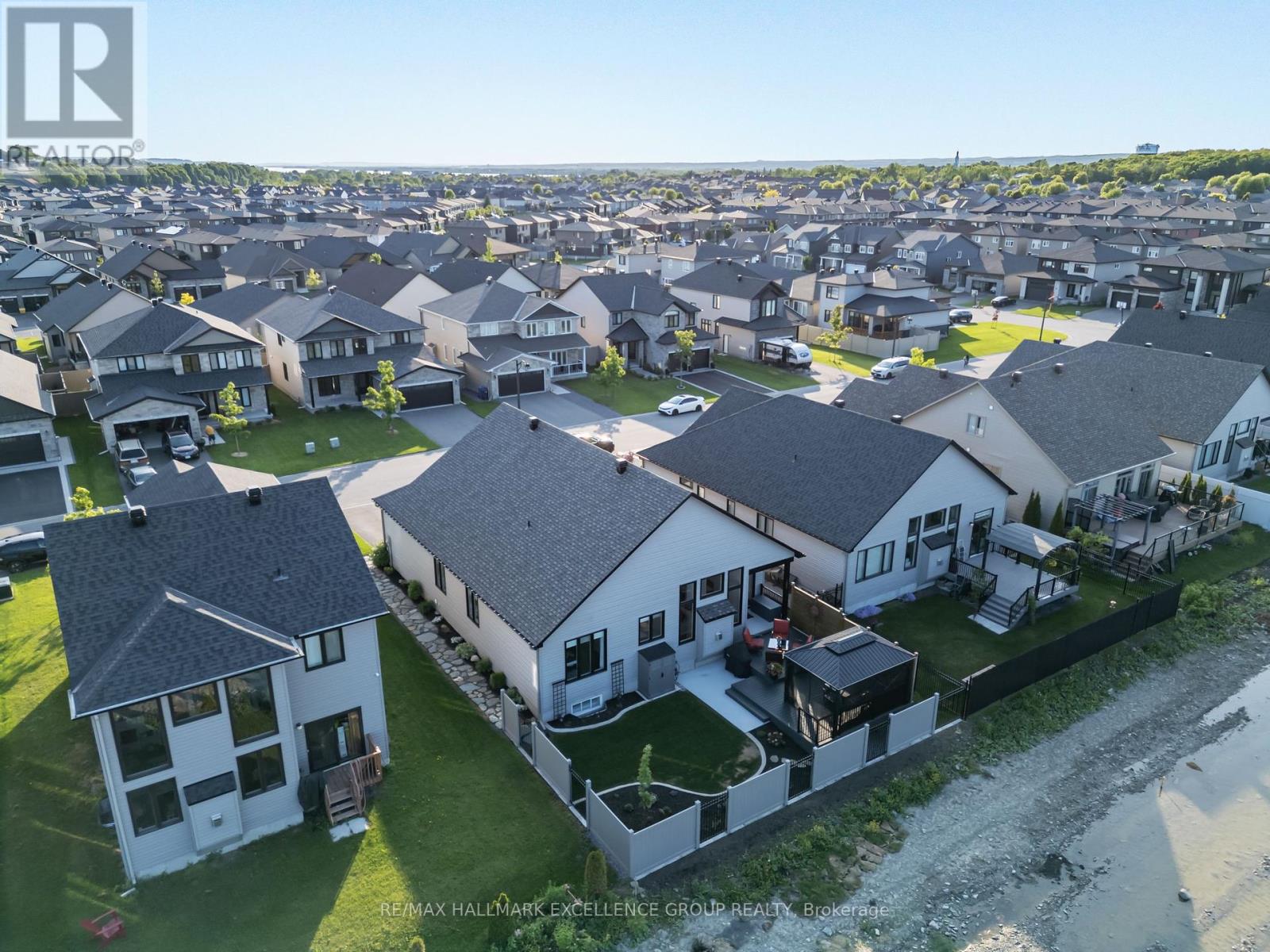 Photo 39 of 668 Cobalt Street, Clarencerockland ON
