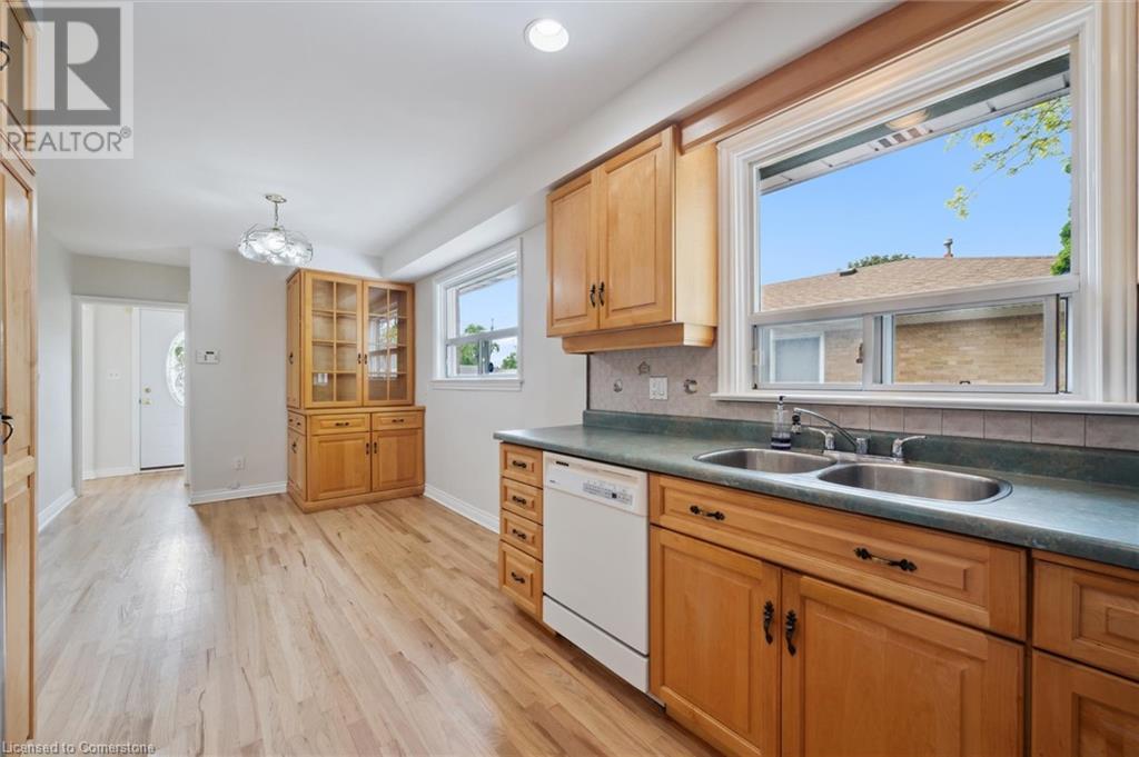 Photo 21 of 2237 Joyce Street, Burlington ON