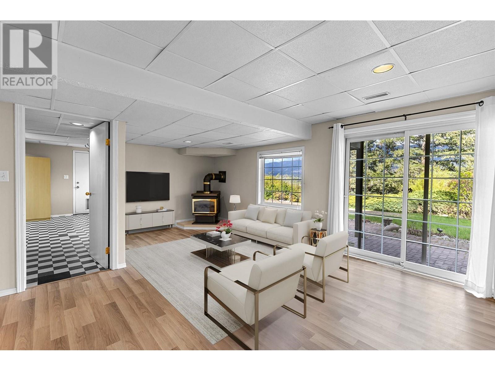  11579 Pretty Road, Lake Country